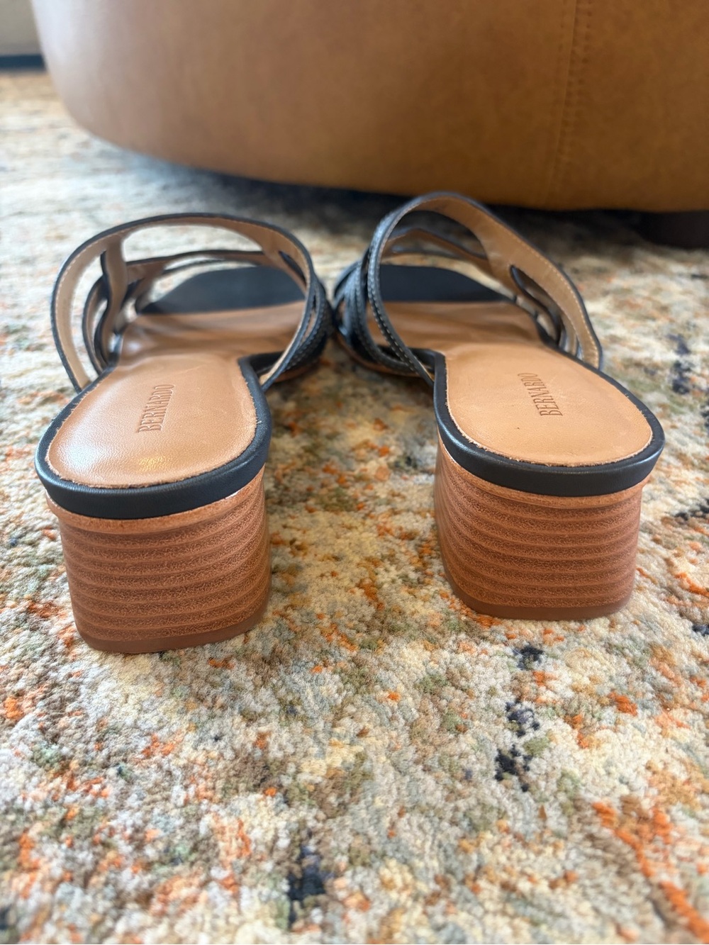 The Bernardo Jacin slip-on heeled sandal Size 9 - Picture 8 of 8